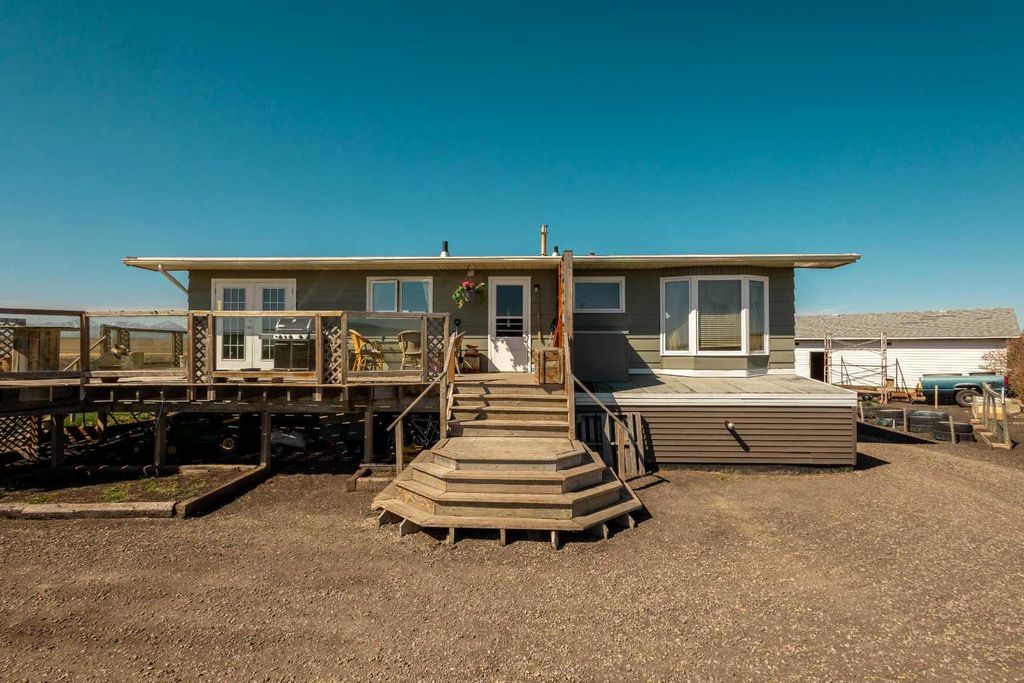 Photo of 5520 29-4 Range, Rural Pincher Creek No. 9, M.D. of, AB T0K 1W0 (MLS # A2309834)