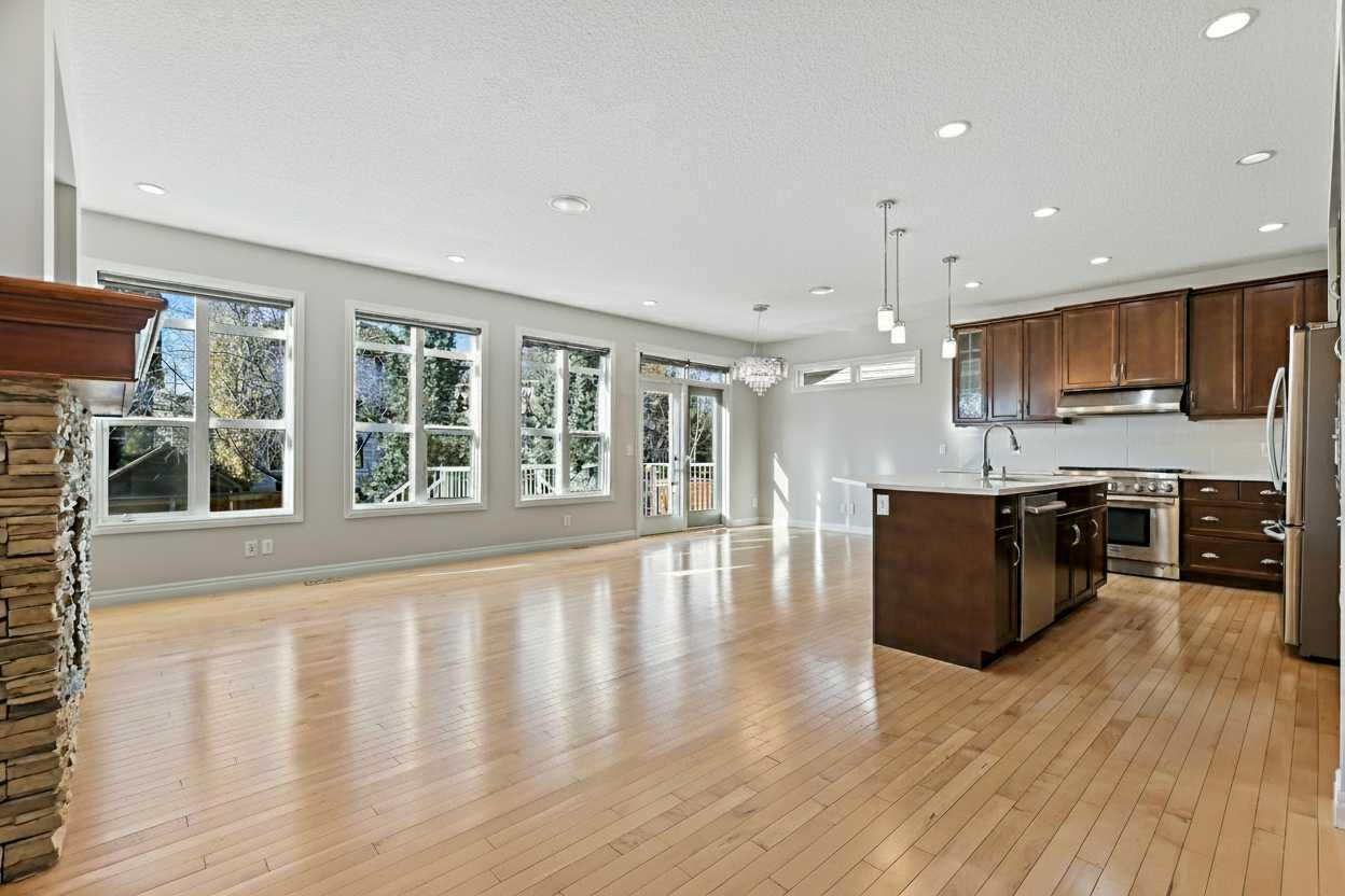 182 Cranarch Place SE