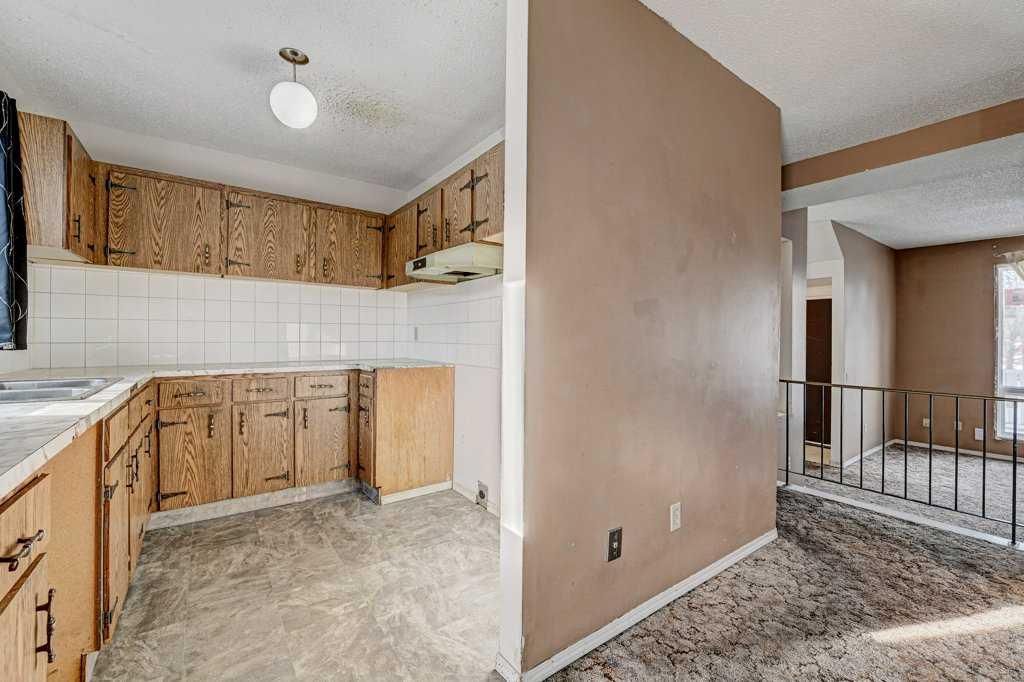 Photo of 5340 17 Avenue SW #213, Calgary, AB T3E 6M3 (MLS # A2281400)