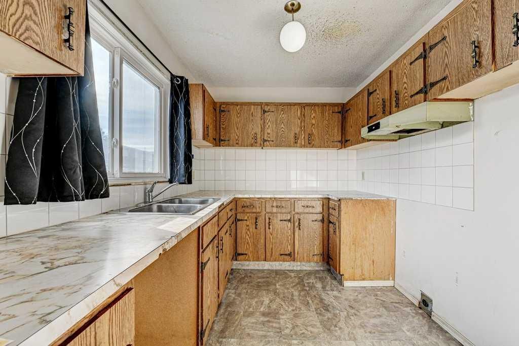 Photo of 5340 17 Avenue SW #213, Calgary, AB T3E 6M3 (MLS # A2281400)