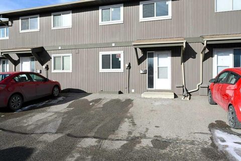 5340 17 Avenue SW 213 Calgary AB T3E 6M3
