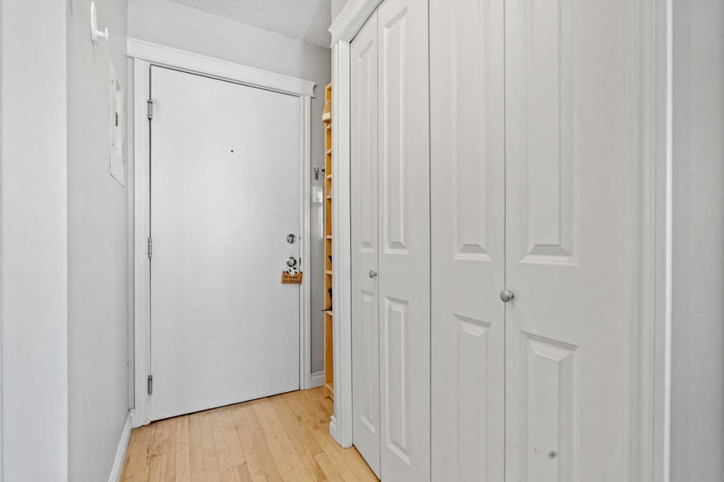Photo of 1411 7 Street SW #803, Calgary, AB T2R 1A6 (MLS # A2318346)