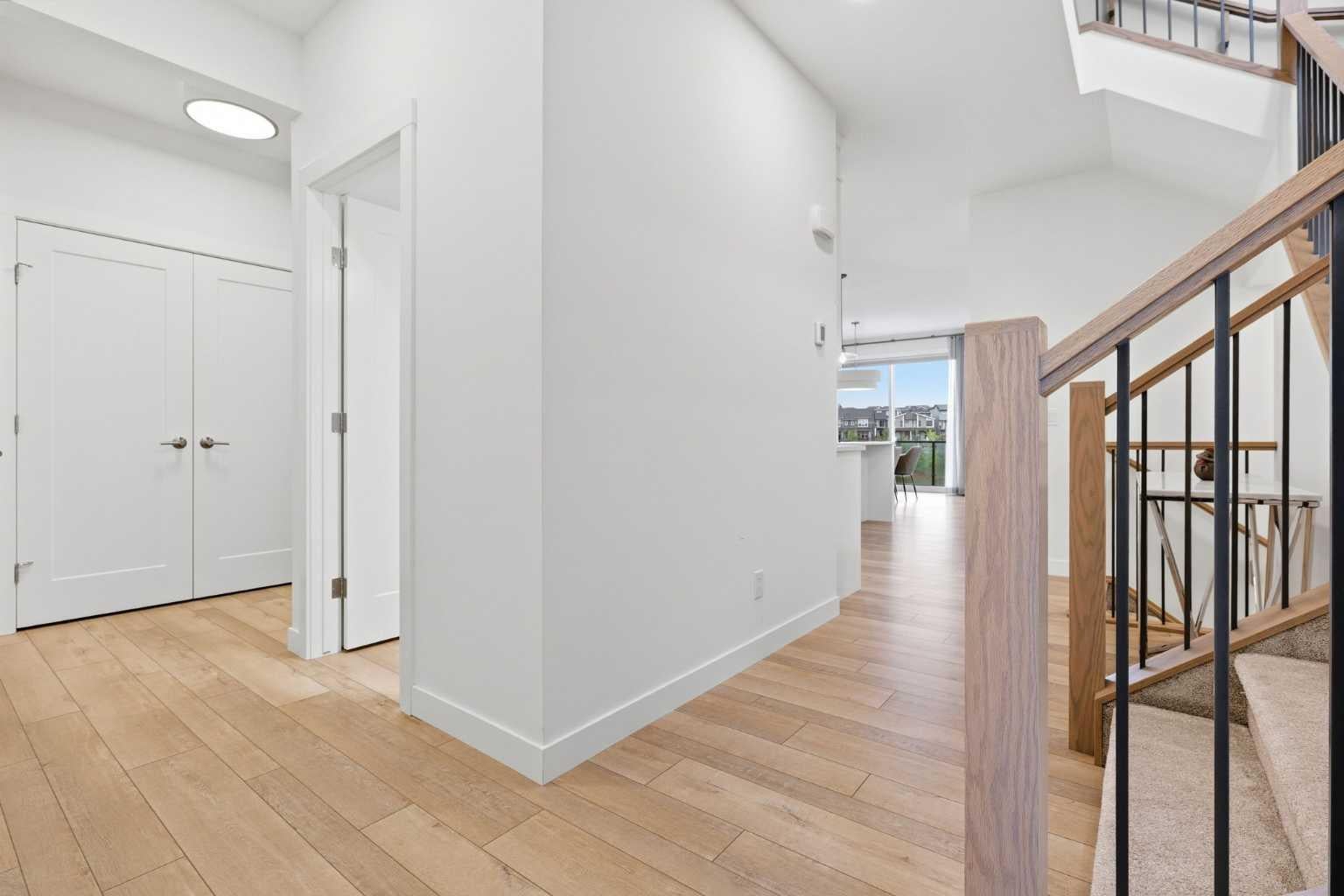 110 Rowley Way NW
