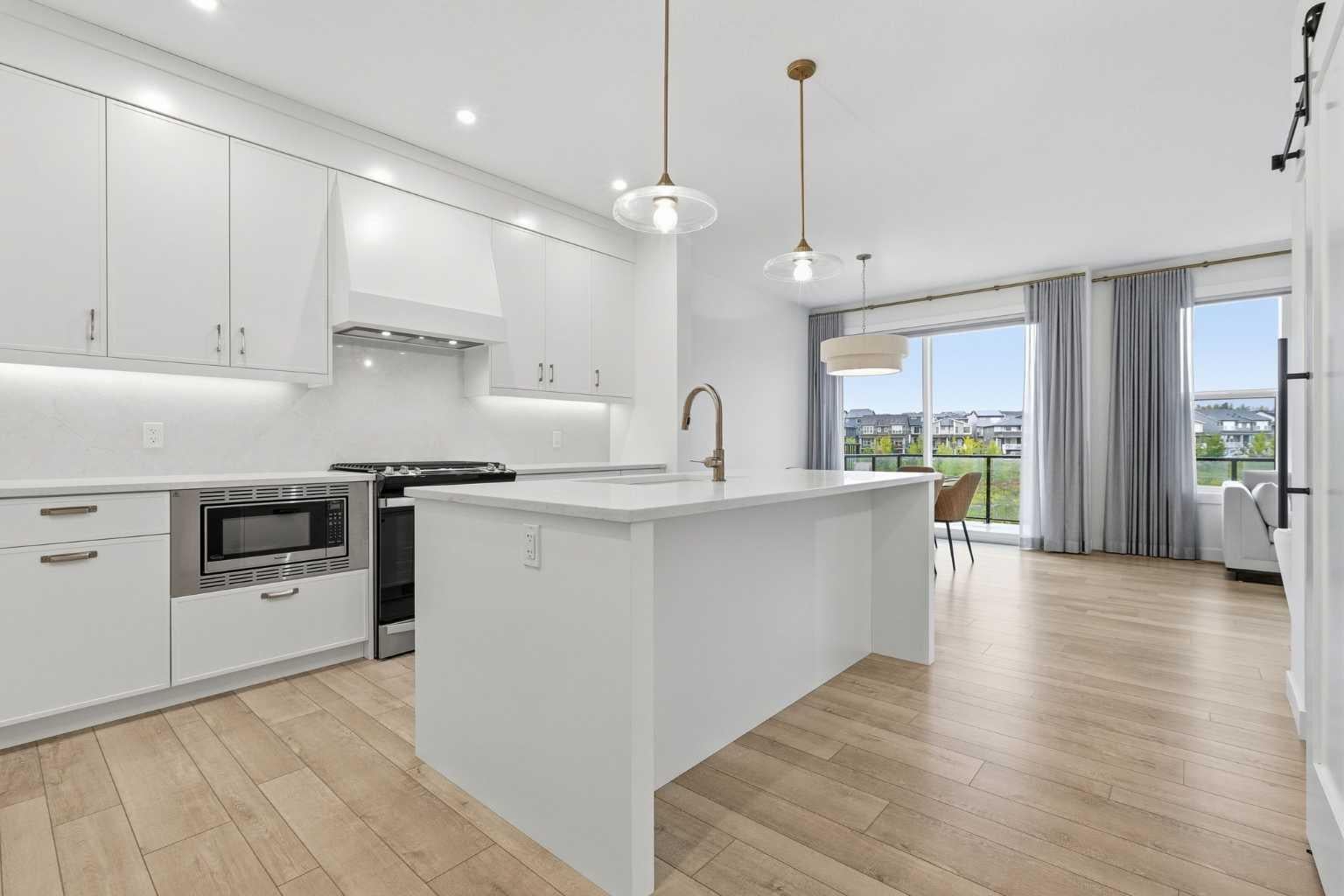 110 Rowley Way NW