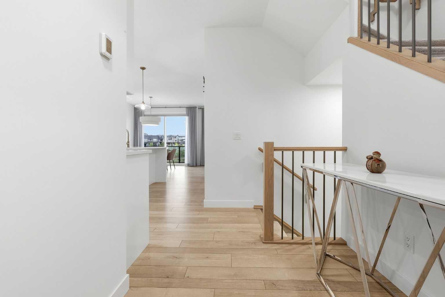 110 Rowley Way NW