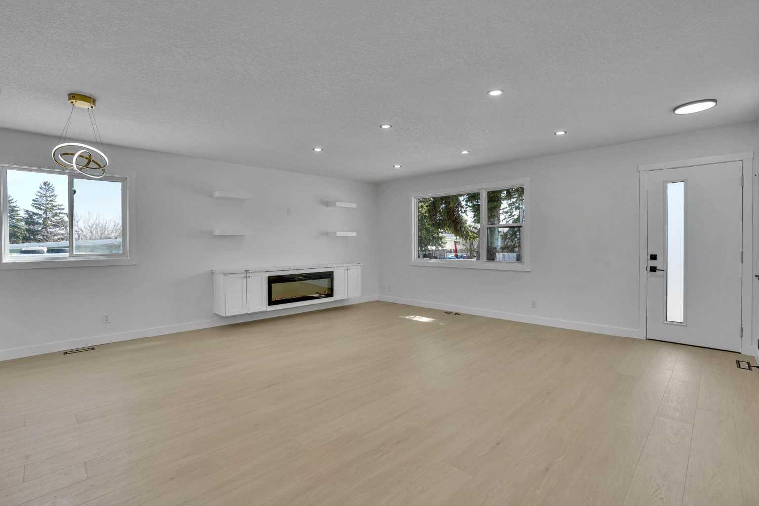 708 Sacramento Place SW