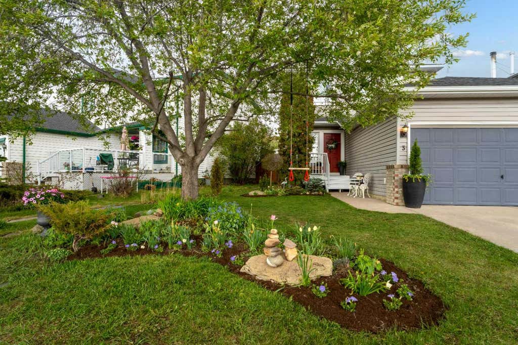 Photo of 3 Big Springs Hill SE, Airdrie, AB T4A 1N1 (MLS # A2313162)