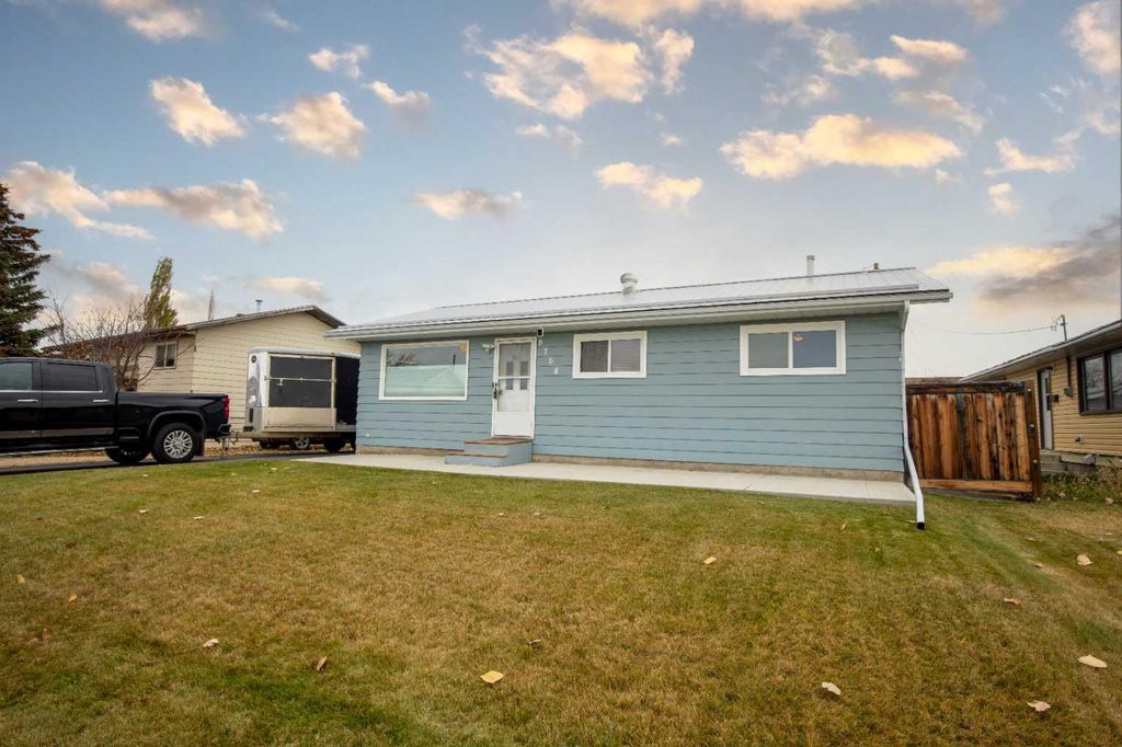 Photo of 9708 95 Avenue, Wembley, AB T0H 3S0 (MLS # A2266358)