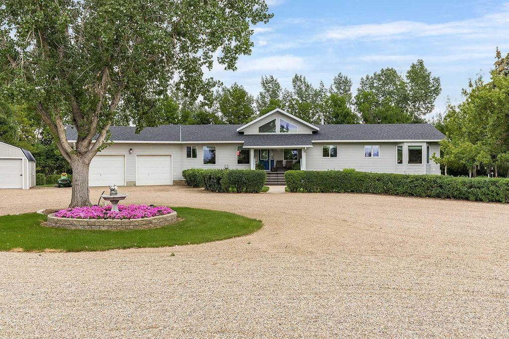 Photo of 92079 Hwy 885, Rural Forty Mile No. 8, County of, AB T0K 1K0 (MLS # A2293967)