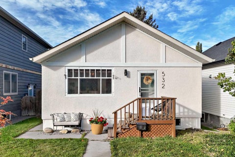 Photo of 532 18 Avenue NW, Calgary, AB T2M 0T6 (MLS # A2351156)