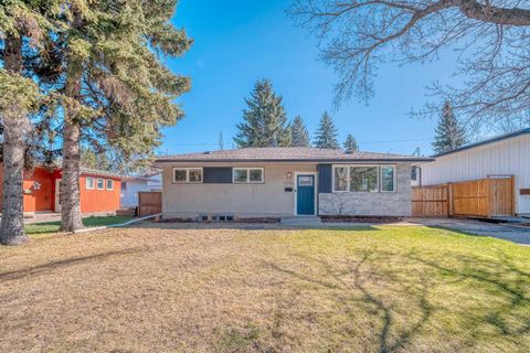 2715 63 Avenue SW Calgary AB T3E 5J6