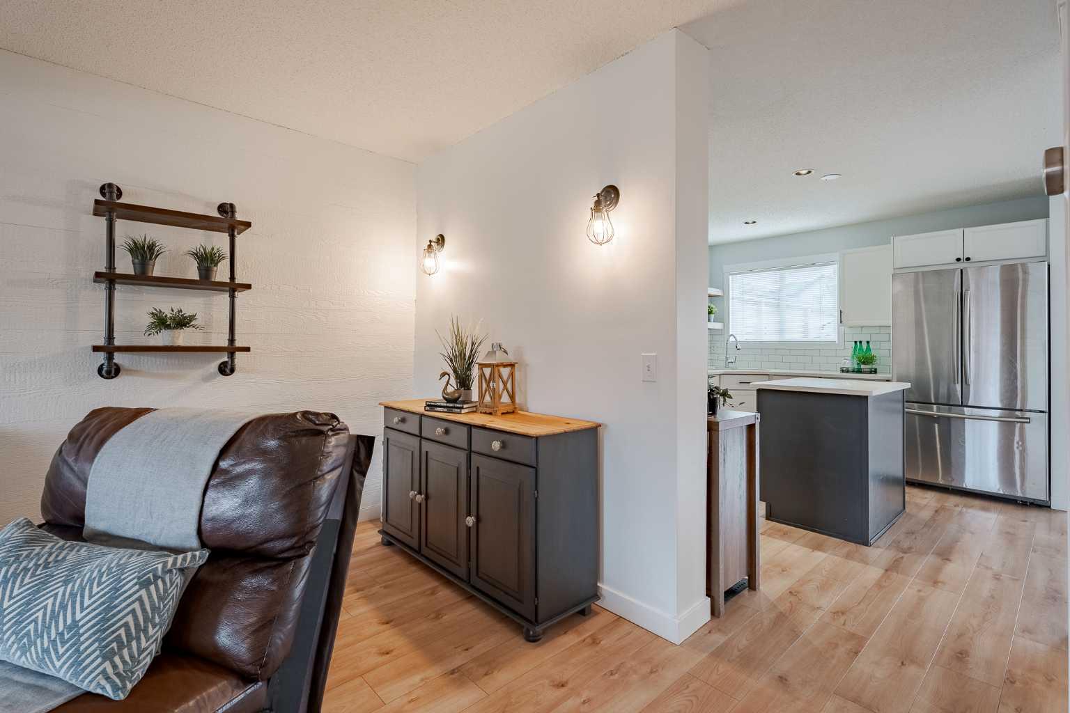 93 Evansford Circle NW