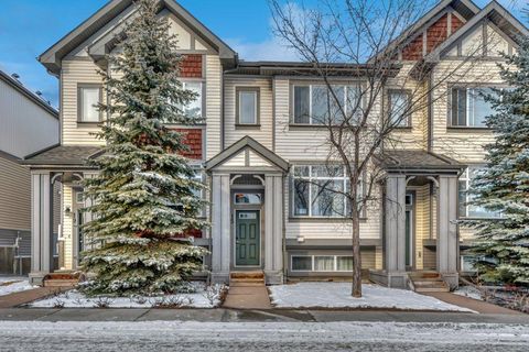 15 Copperpond Close SE Calgary AB T2Z 0Y8