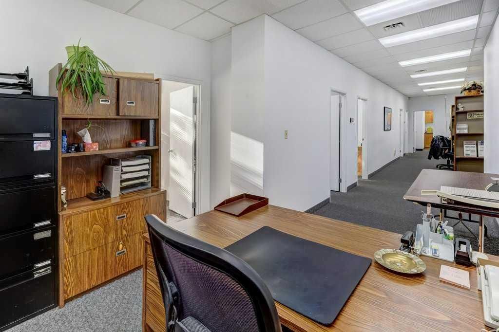 Photo of 4603 Varsity Drive NW #204, Calgary, AB T3A 2V7 (MLS # A2267229)