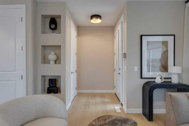 143 Ambleridge Street E