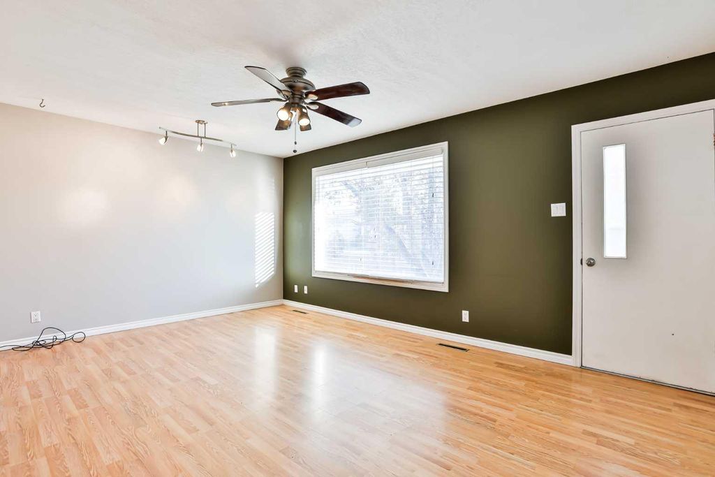Photo of 421 52 Avenue, Coalhurst, AB T0L 0V0 (MLS # A2266466)