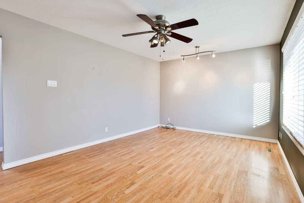 Photo of 421 52 Avenue, Coalhurst, AB T0L 0V0 (MLS # A2266466)