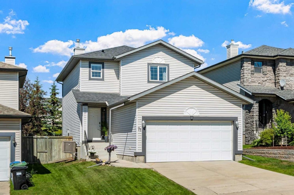 Photo of 71 Royal Birch Manor NW, Calgary, AB T3G 5J8 (MLS # A2328901)