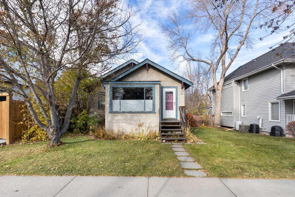 Photo of 206 12 Avenue NE, Calgary, AB T2E 1A2 (MLS # A2354051)