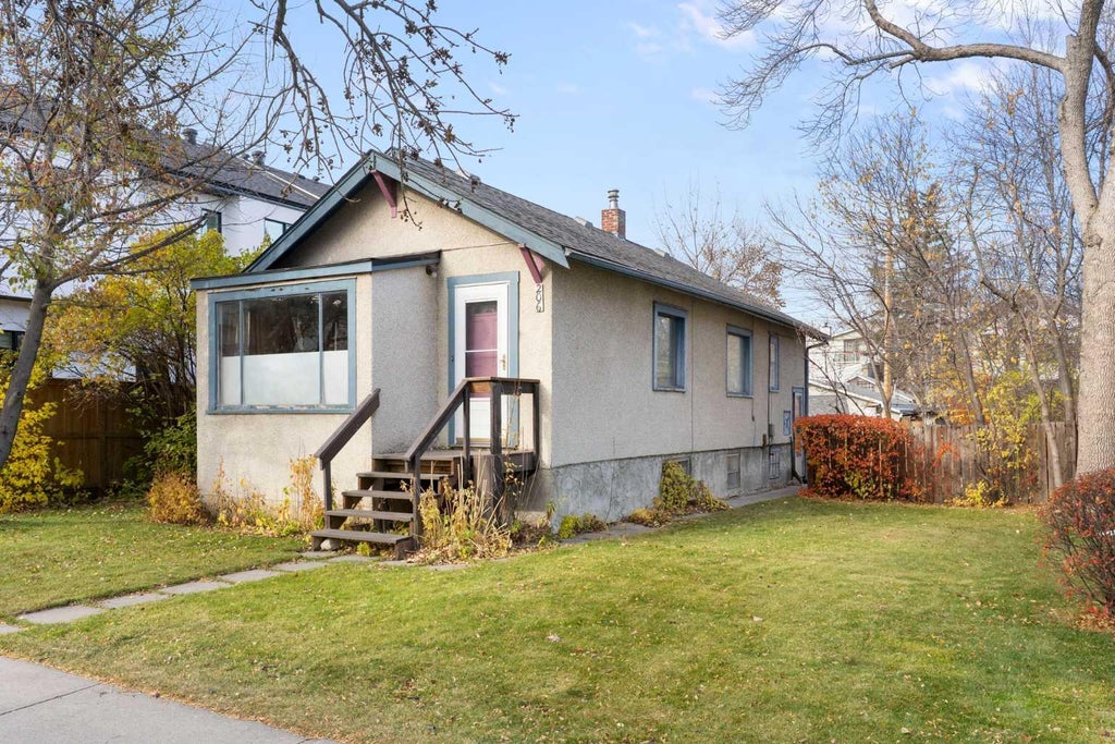 Photo of 206 12 Avenue NE, Calgary, AB T2E 1A2 (MLS # A2354051)