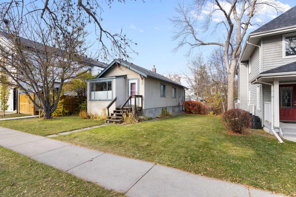 Photo of 206 12 Avenue NE, Calgary, AB T2E 1A2 (MLS # A2354051)