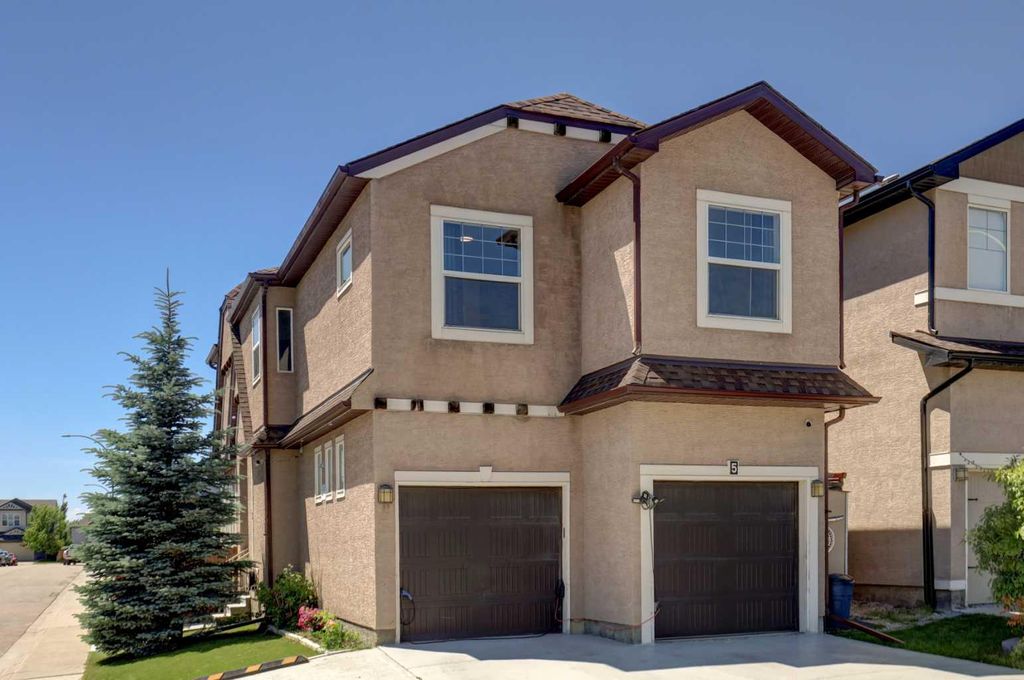 Photo of 5 Covecreek Mews NE, Calgary, AB T3K 0V8 (MLS # A2324736)