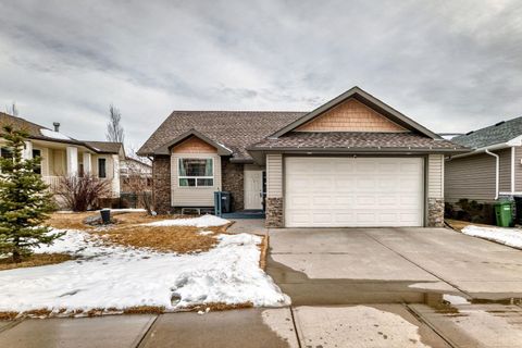 126 Strathmore Lakes Bend Strathmore AB T1P 1Y7