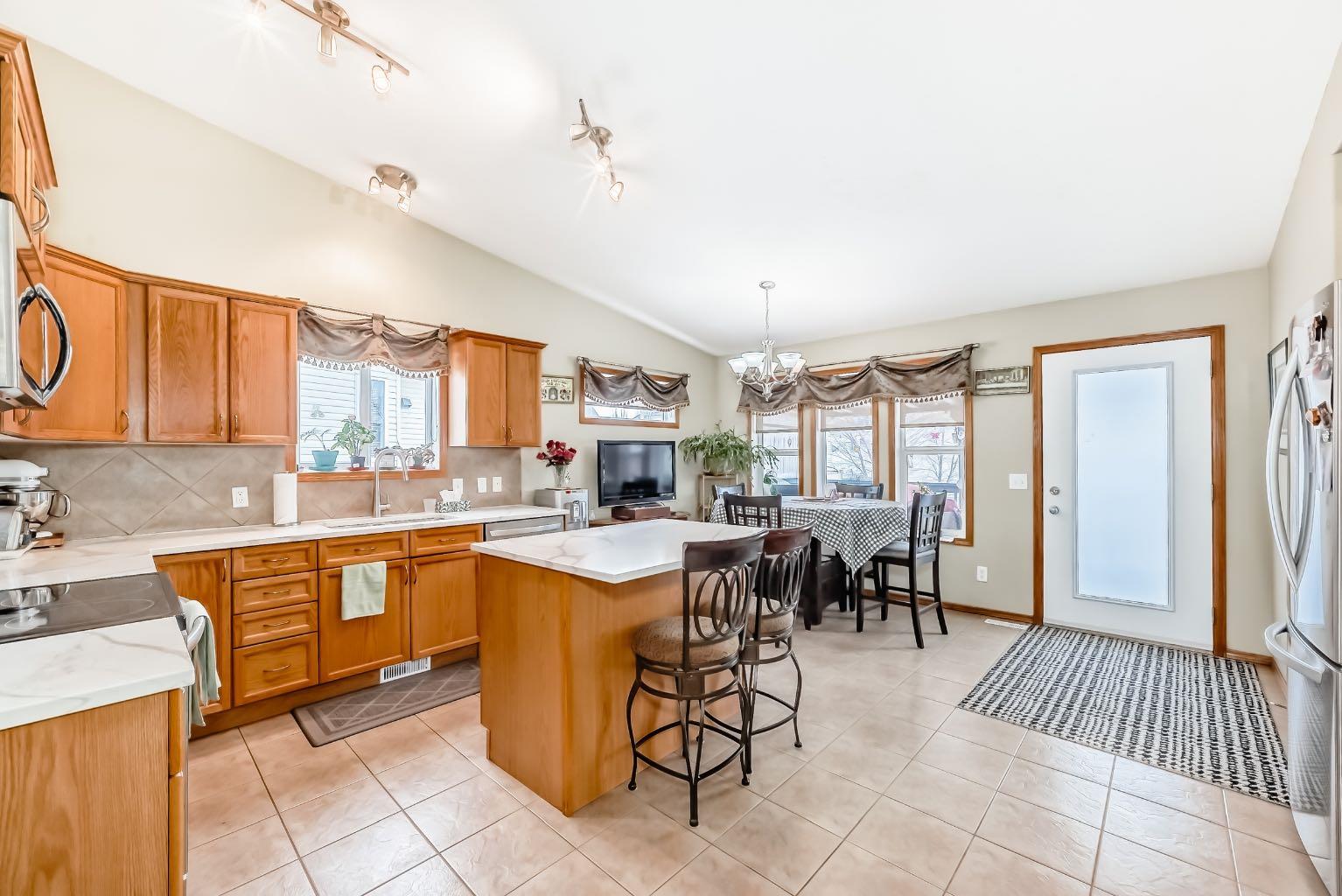 126 Strathmore Lakes Bend