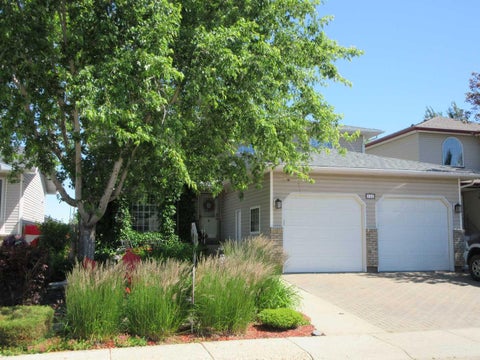 Photo of 12 Sunrise Court SW, Medicine Hat, AB T1B 4N5 (MLS # A2294257)