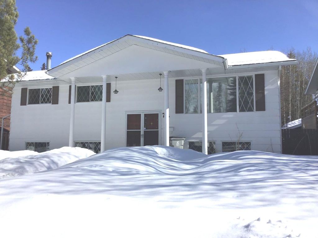 Photo of 73 Feero Drive, Whitecourt, AB T7S 1E7 (MLS # A2291539)