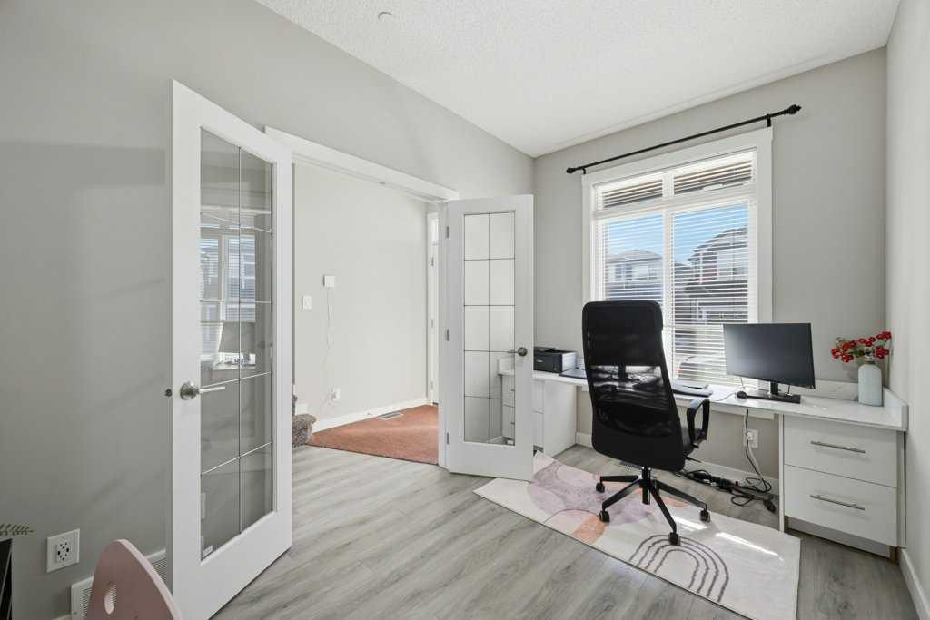 75 Howse Crescent NE