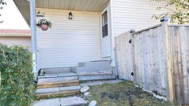 44 Falwood Crescent NE