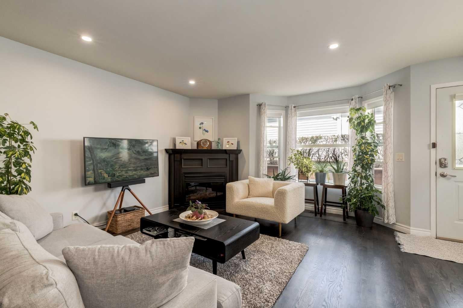 2013 24 Street SW 2