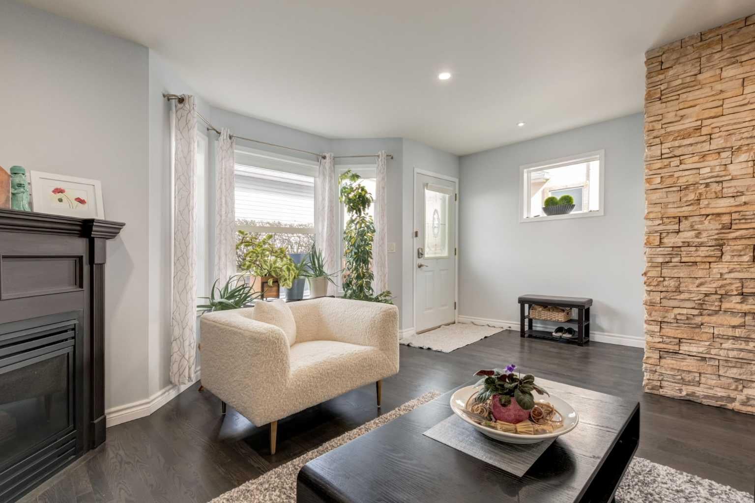 2013 24 Street SW 2