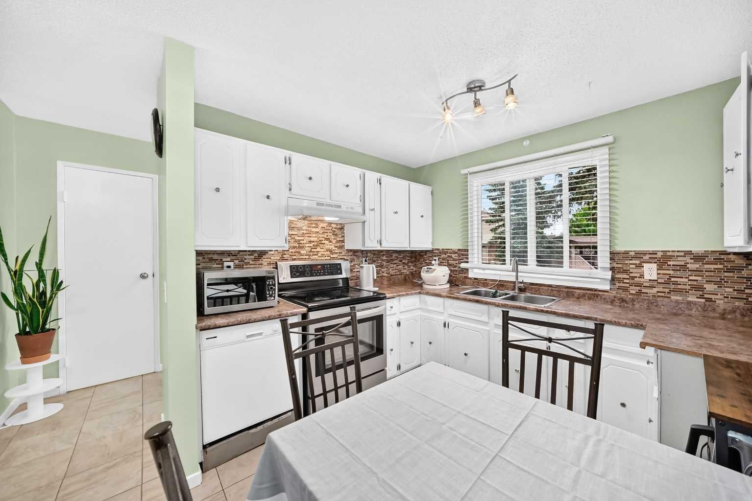 2727 Rundleson Road NE 69
