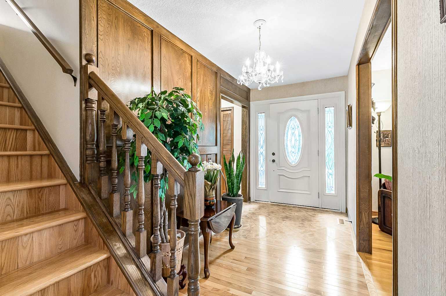224 Pump Hill Crescent SW