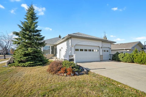 Photo of 2302 58A Avenue, Lloydminster, AB T9V 2Y6 (MLS # A2354874)