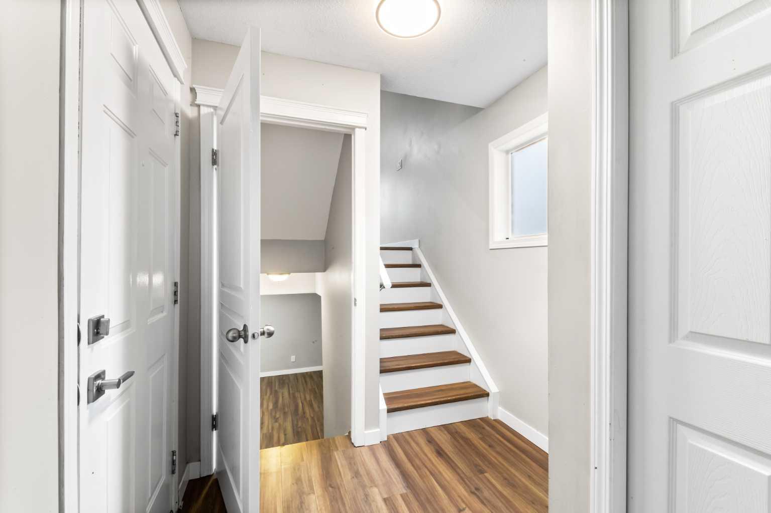 7038 16 Avenue SE 804