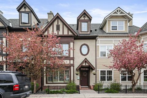 45 Somme Boulevard SW Calgary AB T2T 6K7