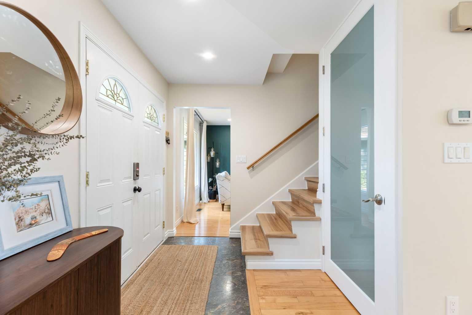 8 Midridge Bay SE