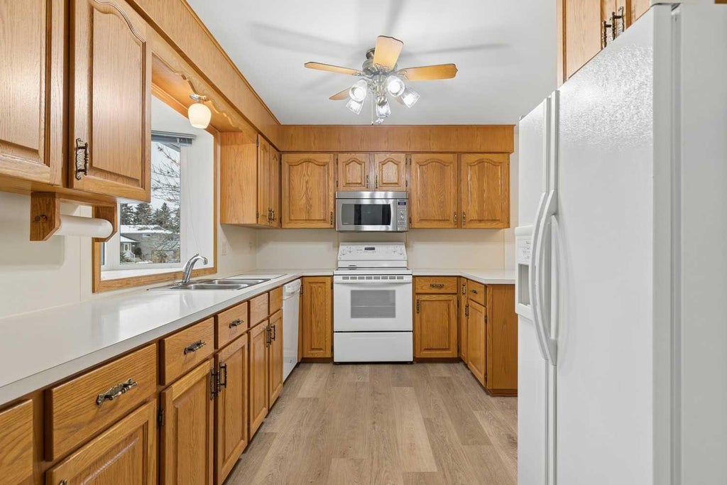 Photo of 11104 Southdale Road SW, Calgary, AB T2W 0X4 (MLS # A2355781)