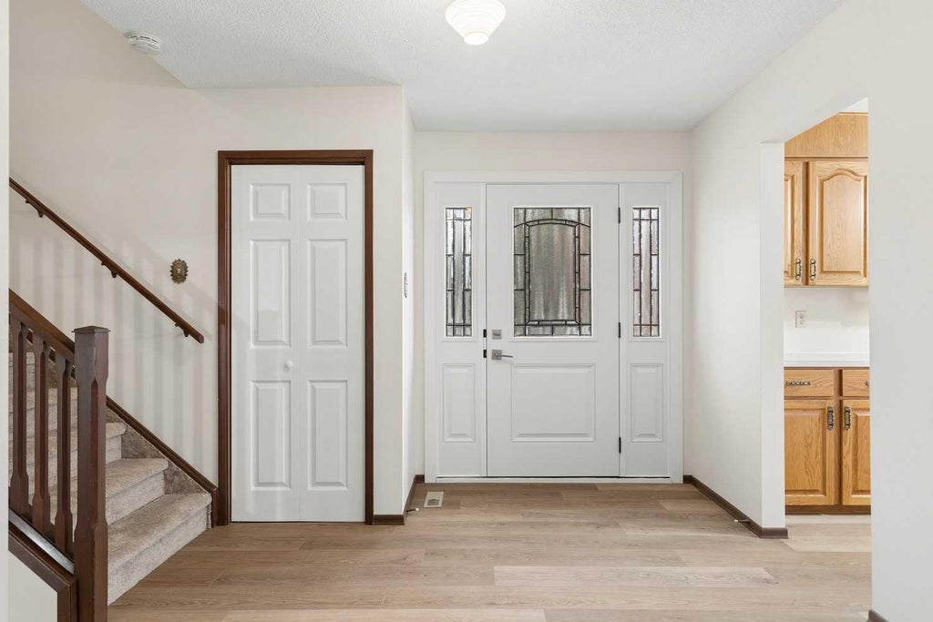 Photo of 11104 Southdale Road SW, Calgary, AB T2W 0X4 (MLS # A2355781)