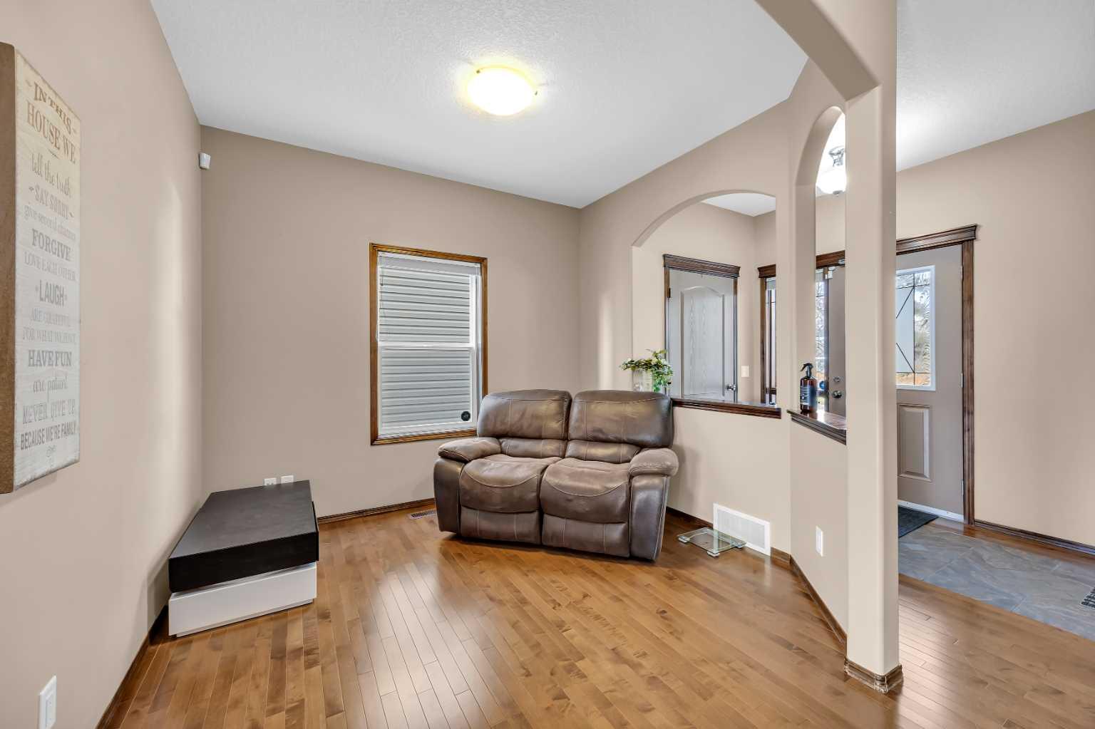 92 Everoak Close SW