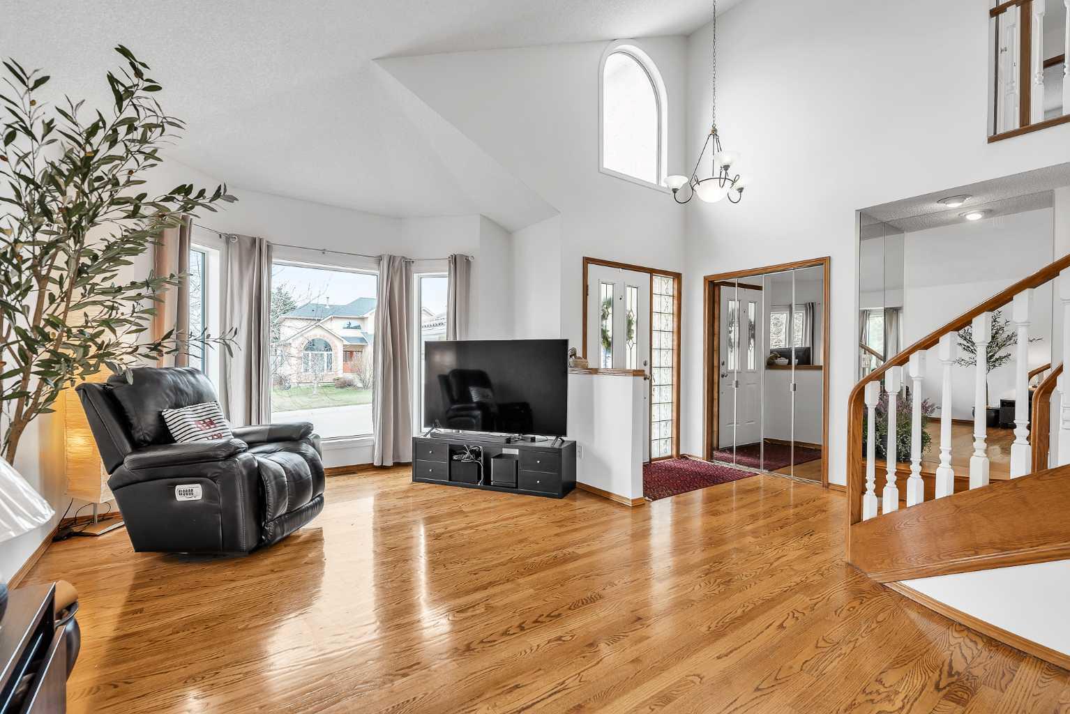 28 Woodpark Close SW