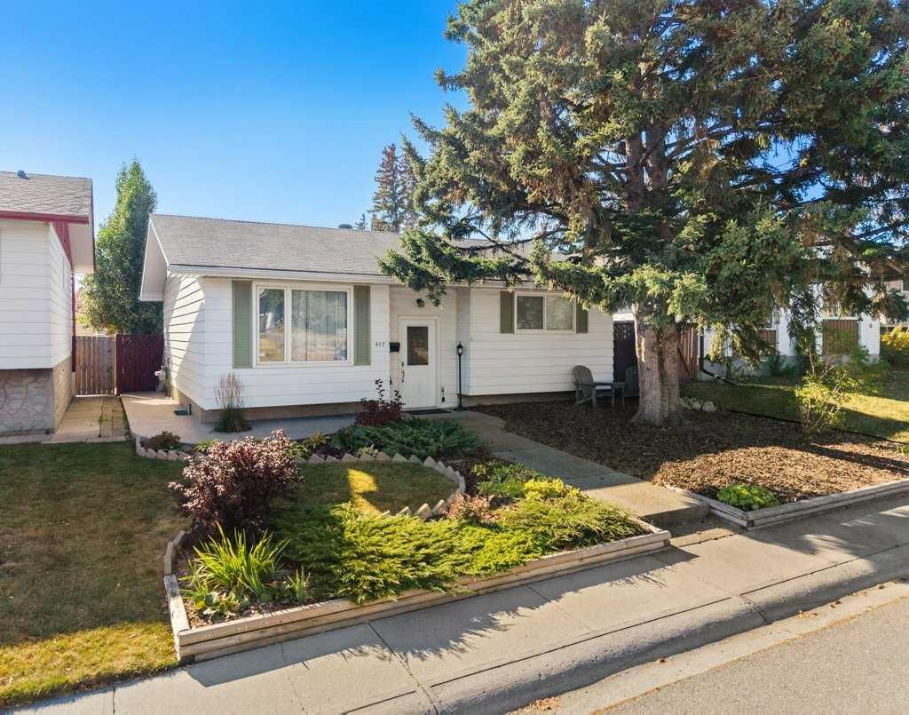 Photo of 417 Huntington Way NE, Calgary, AB T2K 5A7 (MLS # A2287372)