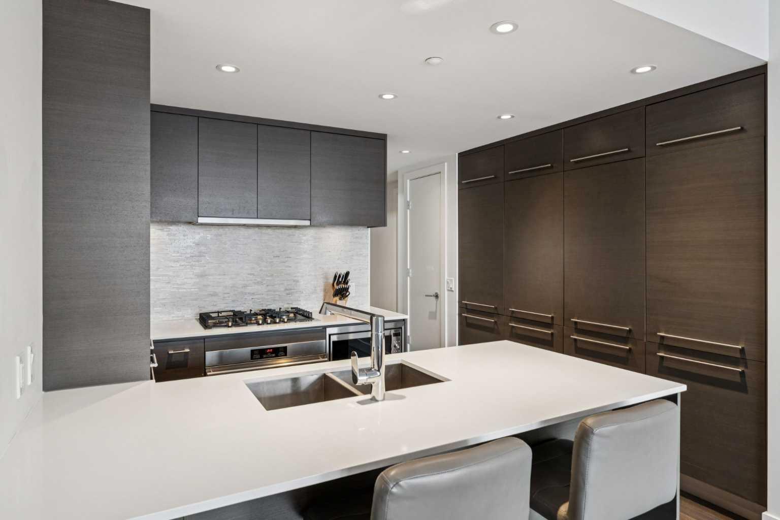 1025 5 Avenue SW 902