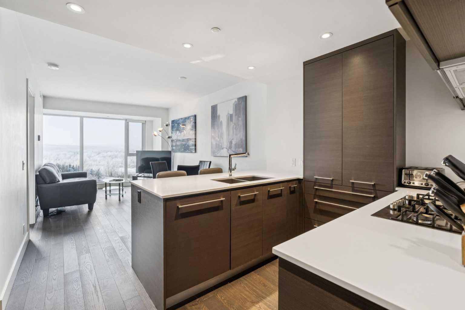 1025 5 Avenue SW 902