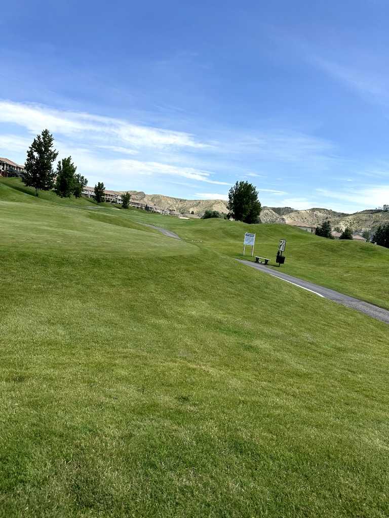 256 Canyon Boulevard W