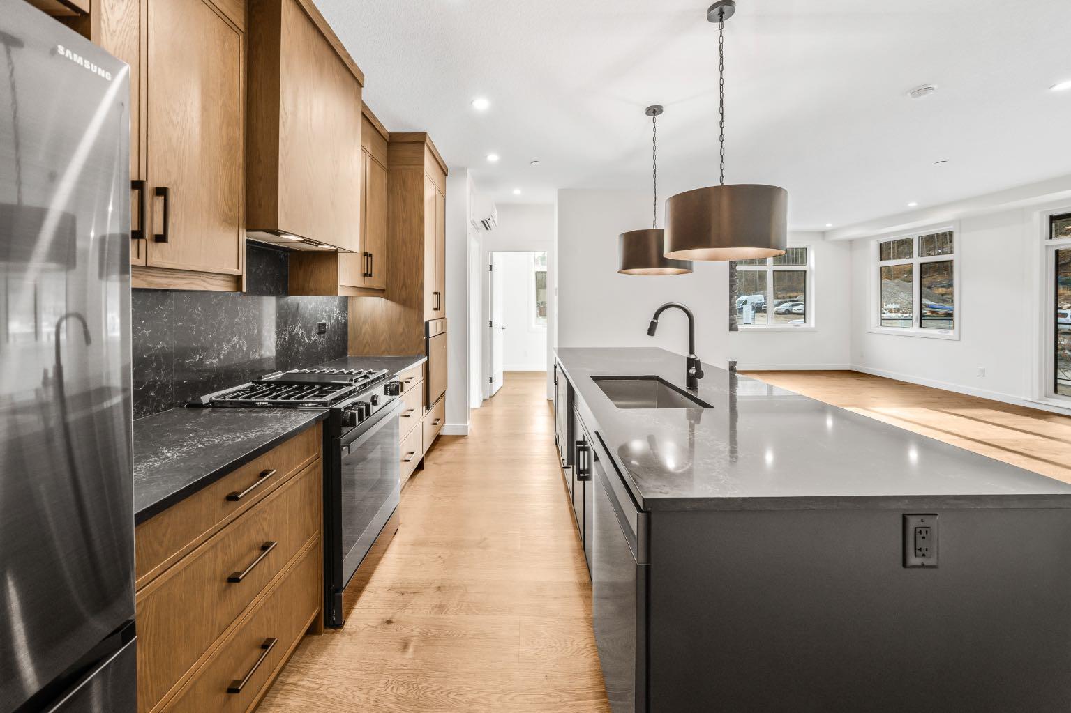10 Cascade Ridge 204