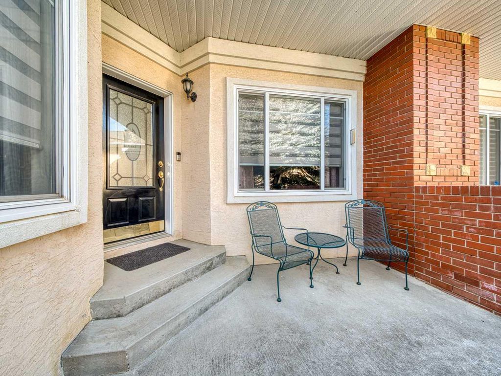 Photo of 84 Sierra Morena Landing SW, Calgary, AB T3H 4K3 (MLS # A2291279)